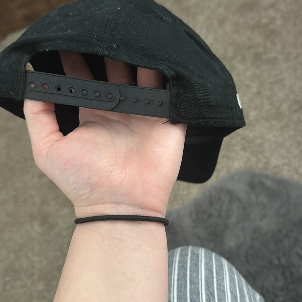 Hat - Picture 3 of 3